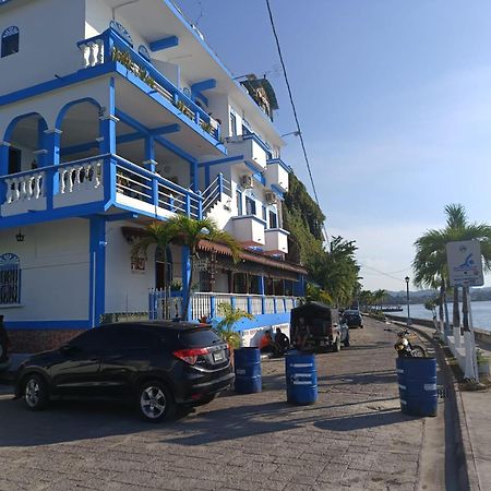 Hotel La Union Flores Bagian luar foto