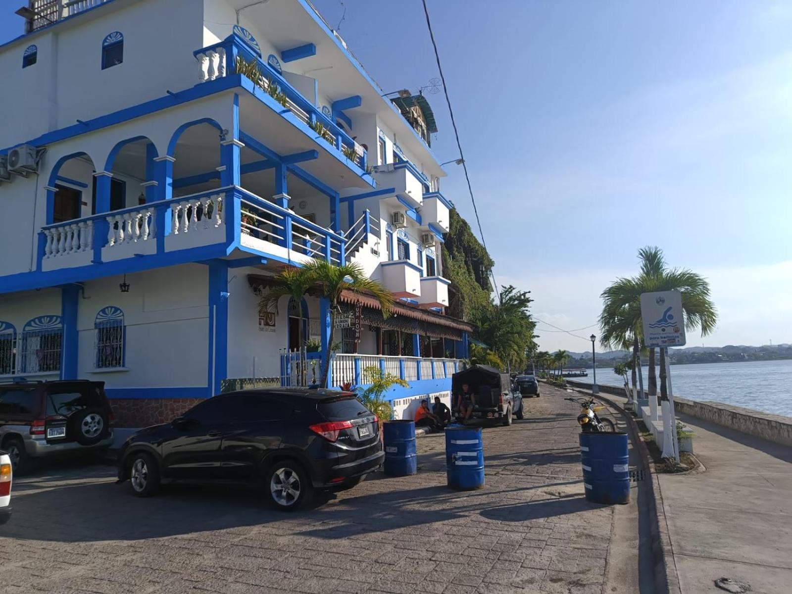 Hotel La Union Flores Bagian luar foto